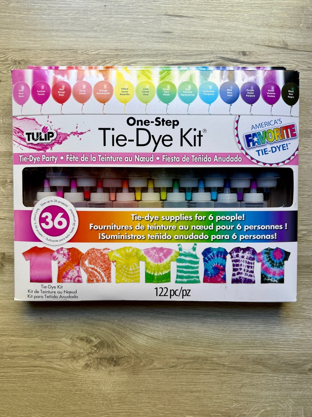 Tulip Tie-Dye Kit 122 pieces 18 Bottles Simple Easy Party Fun *just add water*
